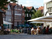 Cafés und Restaurants am Alten Hafen der Hansestadt Stade